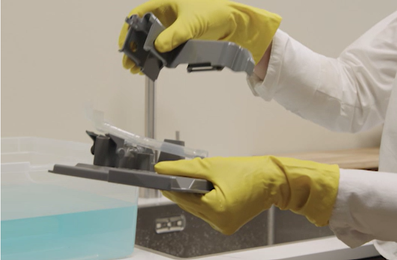BE - Clean and care - exc comp touch exp - weekly cleaning - step 8