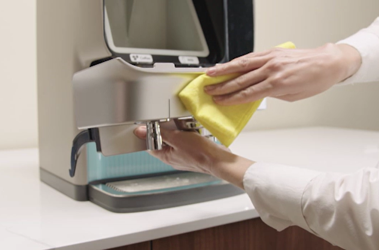 BE - Clean and care - exc comp touch exp - weekly cleaning - step 9